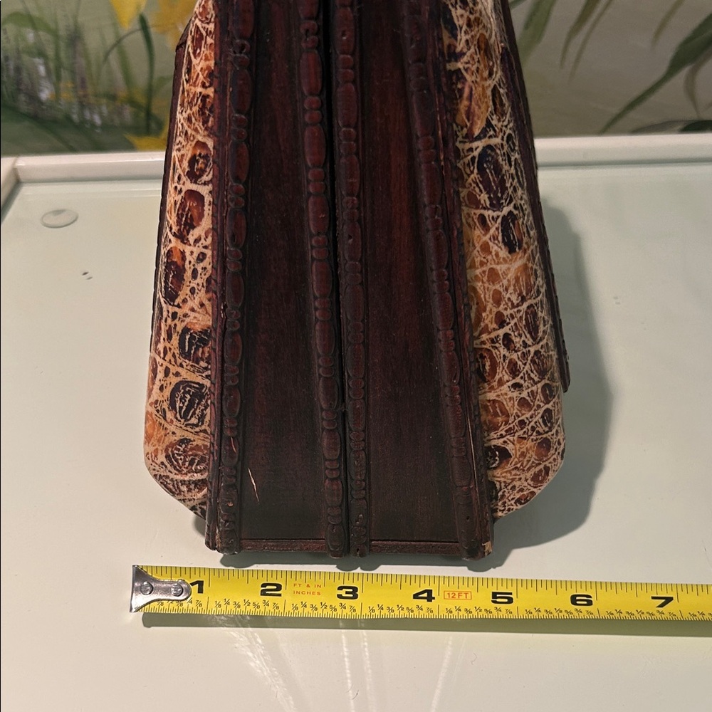 Vintage Faux Croc-Embossed Trapezoid Top-Handle Wood Bag in Brown - Picture 10 of 11